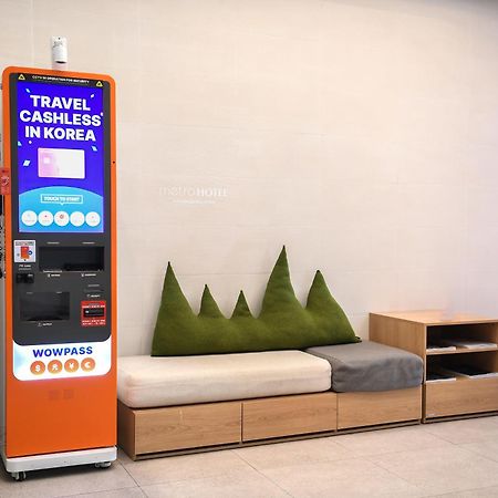 Metro Hotel Myeongdong Сеул Экстерьер фото