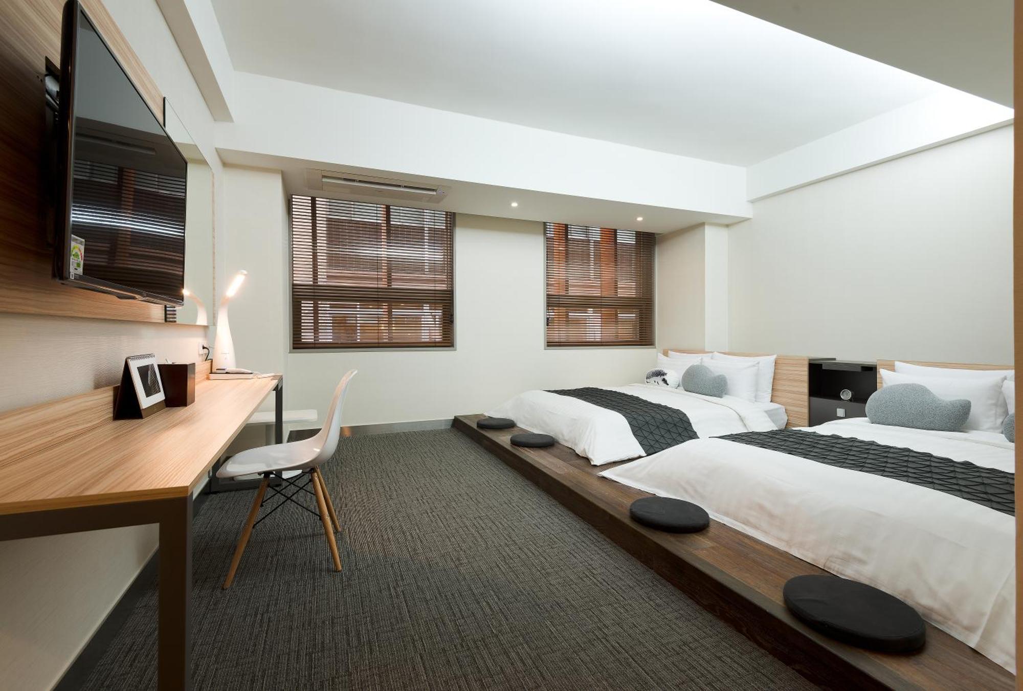 Metro Hotel Myeongdong Сеул Номер фото