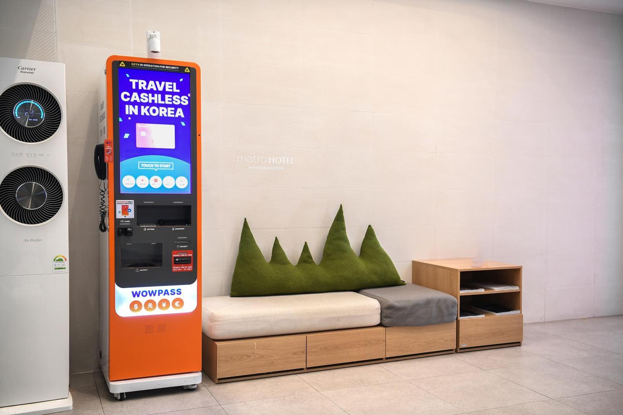 Metro Hotel Myeongdong Сеул Экстерьер фото