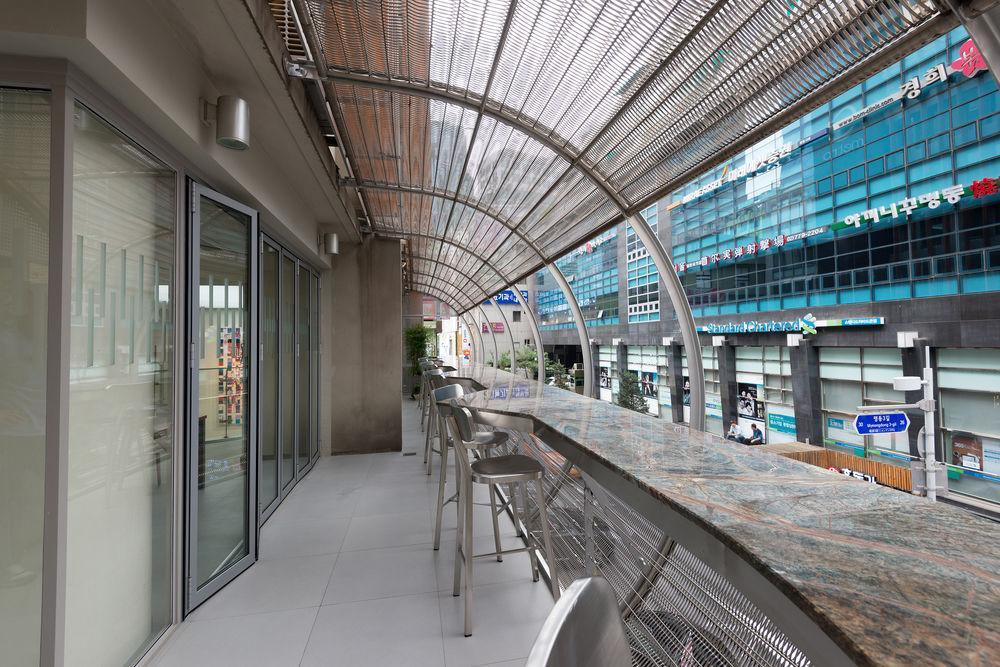 Metro Hotel Myeongdong Сеул Экстерьер фото