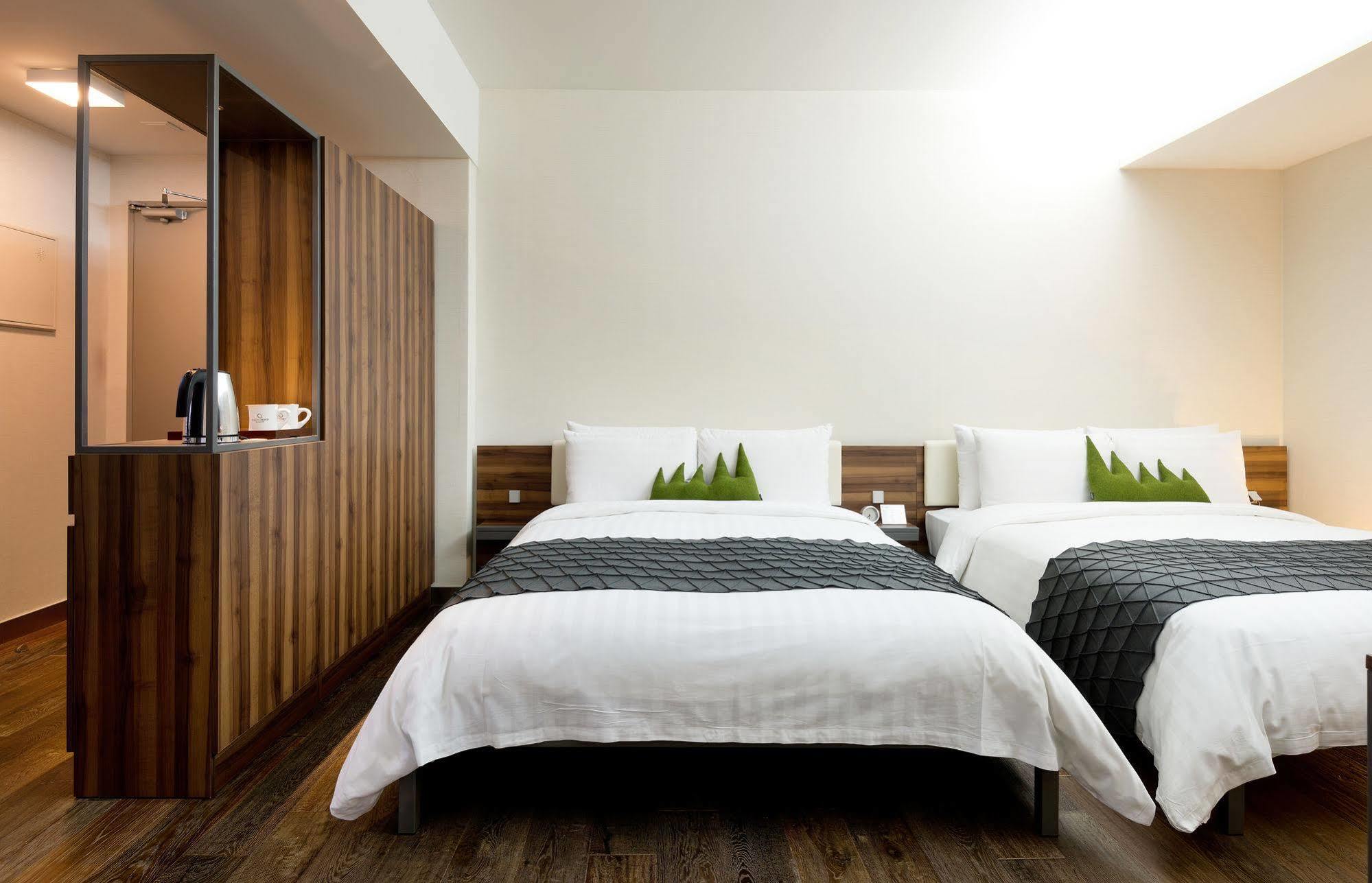 Metro Hotel Myeongdong Сеул Экстерьер фото