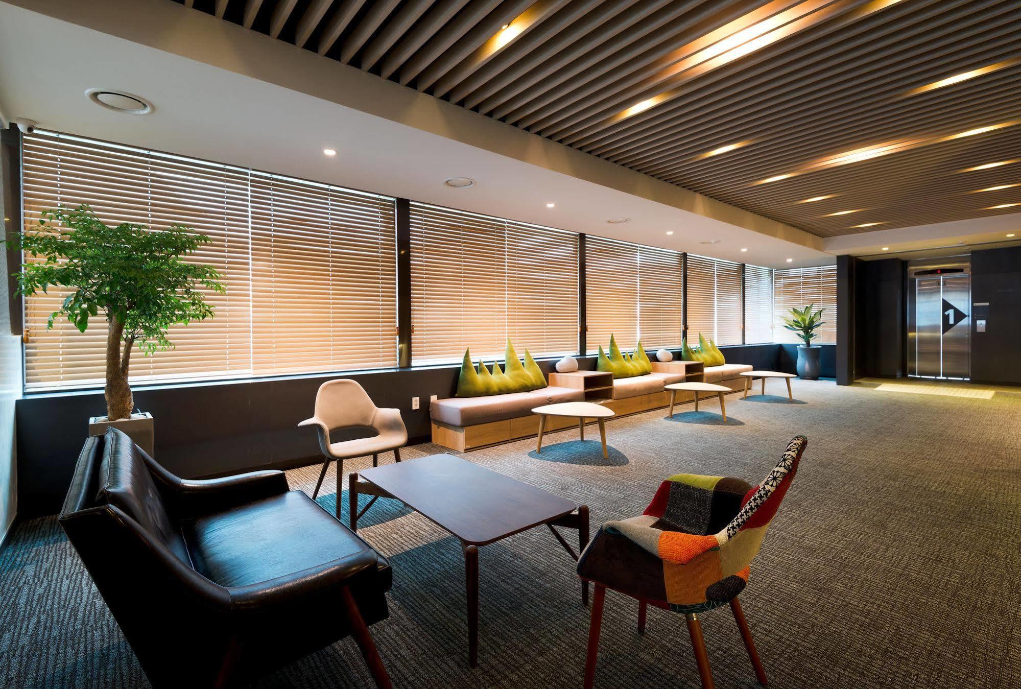 Metro Hotel Myeongdong Сеул Экстерьер фото